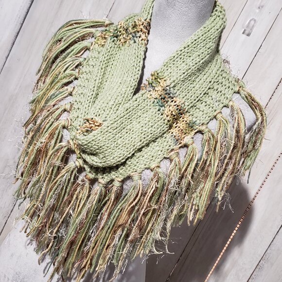 NEW Hand Knitted Green Multicolor Sage Infinity Boho Cowl Scarf Fringed Artsy - Picture 4 of 6